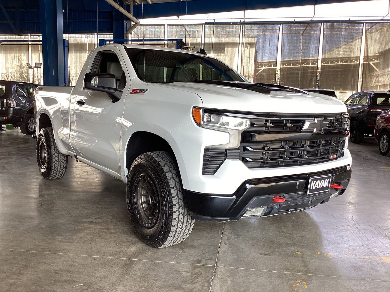 شيفروليه سيلفارادو 5.3 1LT 4WD R\C | شامل الضمان | 0 ﺪﻔﻋﺓ ﺃﻮﻟﻯ