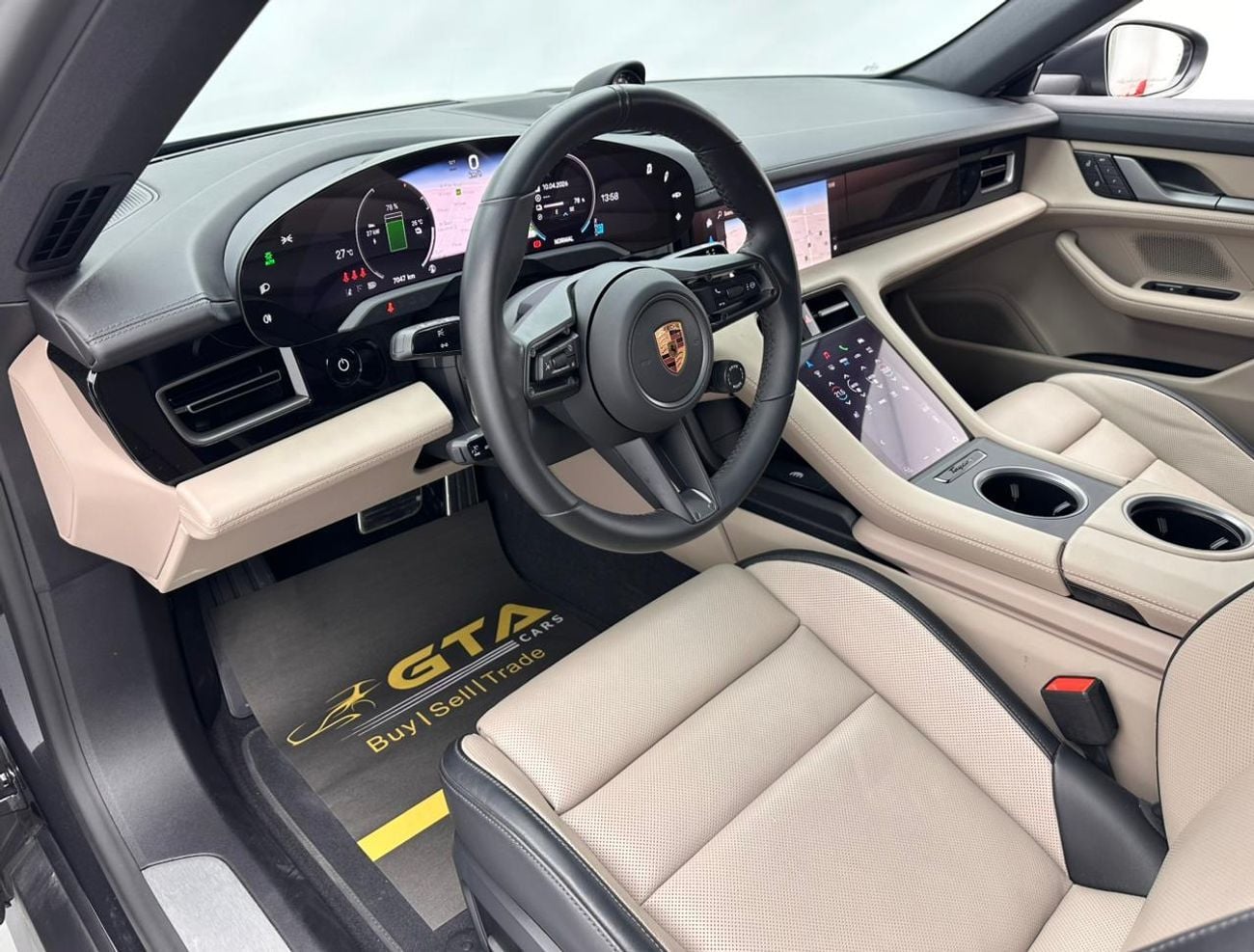 بورش تايكان 2025 Porsche Taycan, Jan/2027 Porsche Warranty, Excellent Condition, GCC
