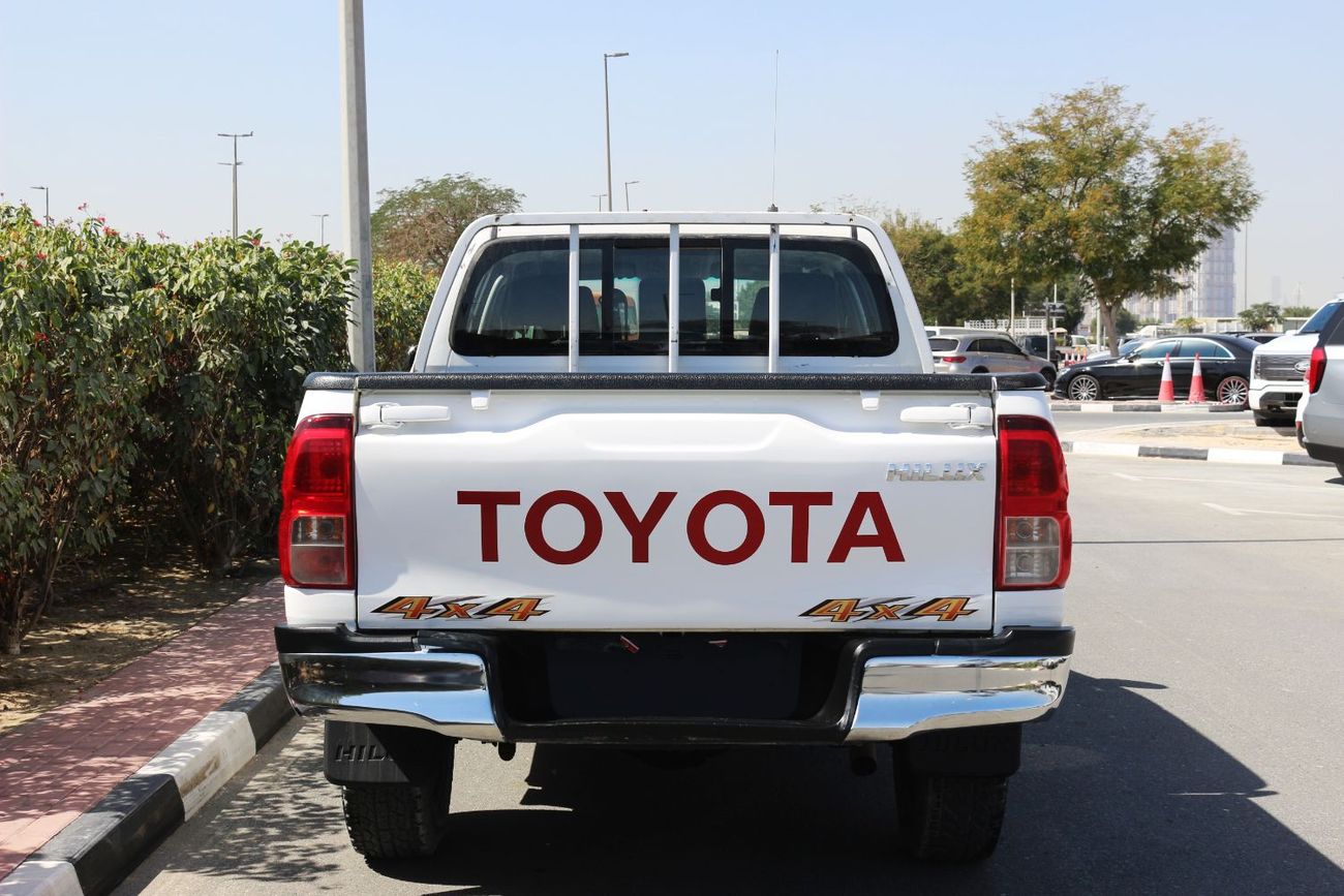 تويوتا هيلوكس DLS 2.4L