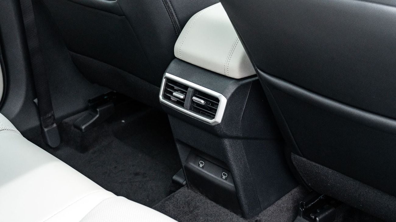 كيا سبورتيج 2025 | KIA SPORTAGE 1.5T 2WD PREMIUM SMART WITH ELECTRIC TAIL GATE & WIRLESS CHARGER