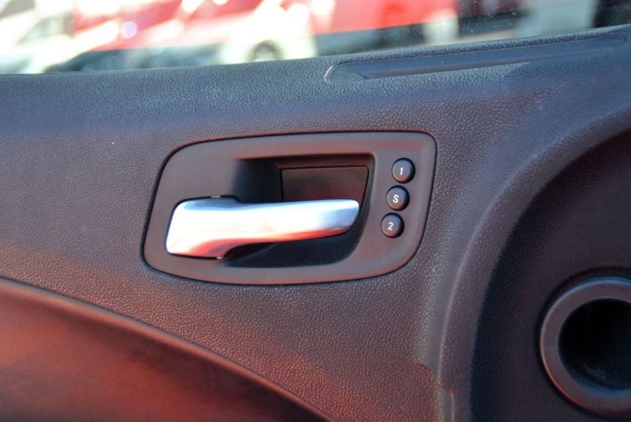 دودج تشارجر SXT Mid 3.6L SRT KIT & WIDR BODE // SUN ROOF //AIR BAGS // VERY GOOD CONDITION