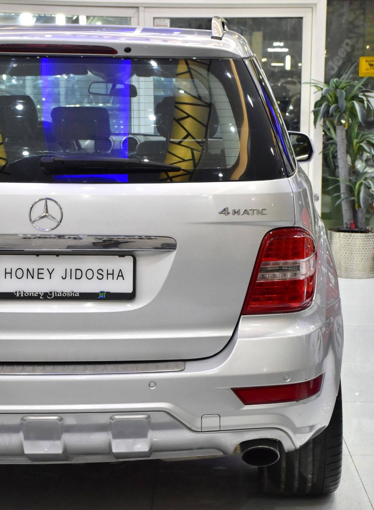 مرسيدس بنز ML 350 EXCELLENT DEAL for our Mercedes Benz ML350 4Matic ( 2009 Model ) in Silver Color GCC Specs