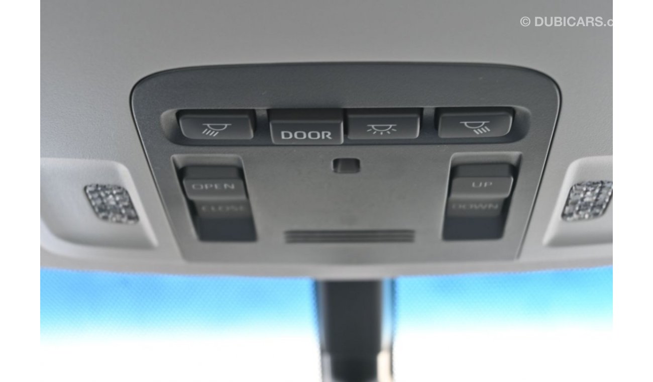 New Toyota Camry SE 2.5L Petrol, Sedan, FWD, 4 Doors, Cruise Control