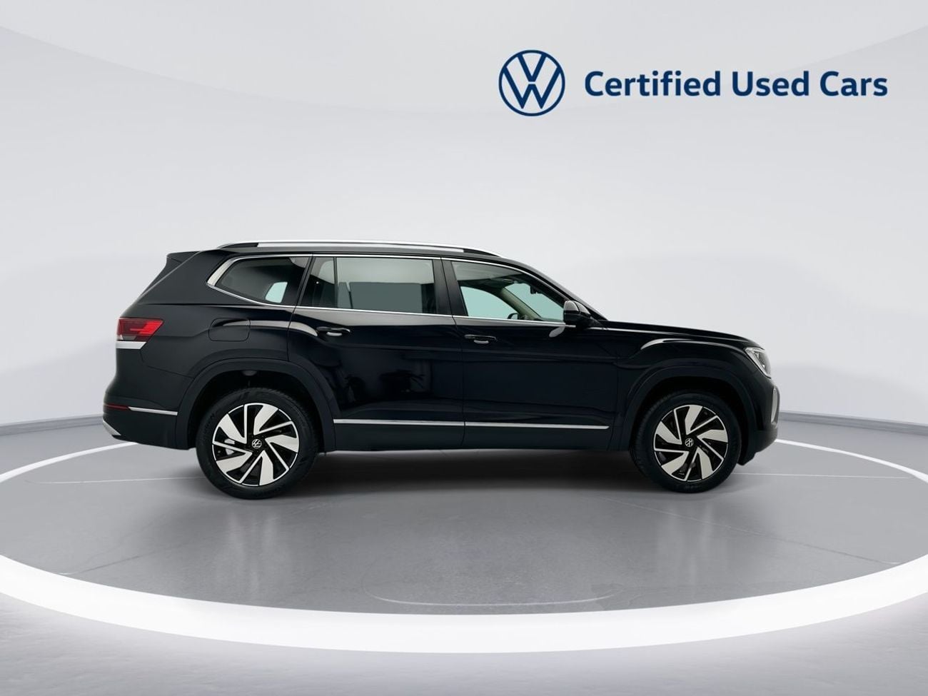 Volkswagen Teramont Comfortline 3.6L (Ref#37211) / 39,100 AED SAVINGS from New Car