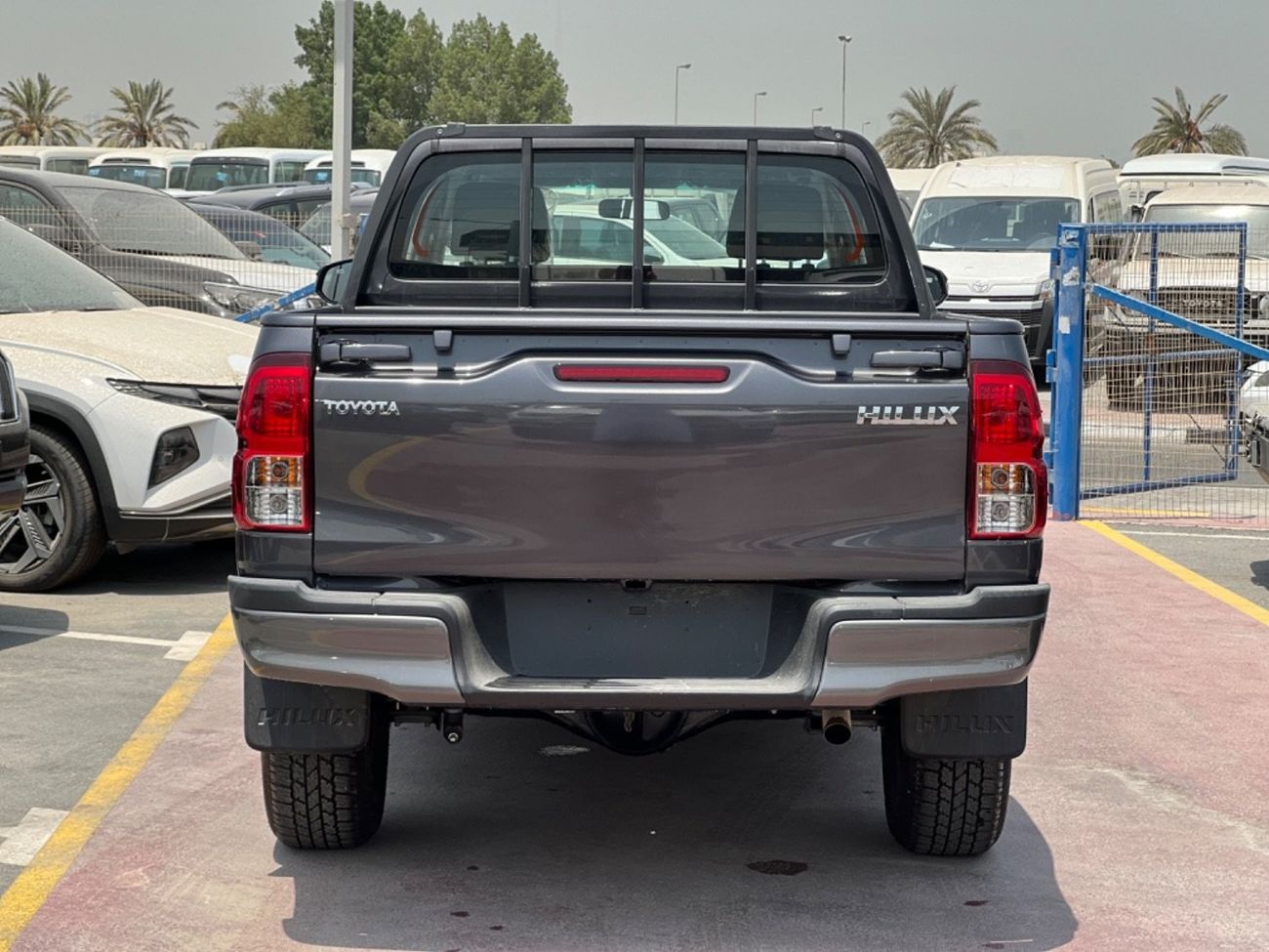 Toyota Hilux TOYOTA HILUX 2.4 DIESEL 4WD 4DOORS 2024