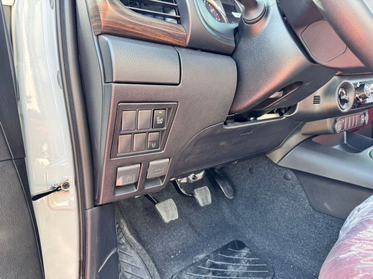 تويوتا هيلوكس TOYOTA HILUX DC 4X4 2.7L M/T FULL PUSH WOOD CRUISE BSM CAM