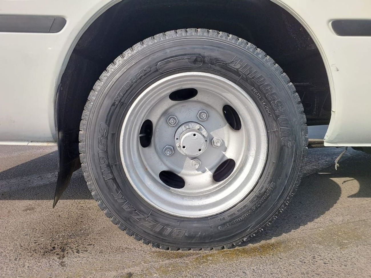 Toyota Coaster TOYOTA COASTER BUS 1997 RHD 4.1 L DIESEL AUTOMATIC (PM04890)