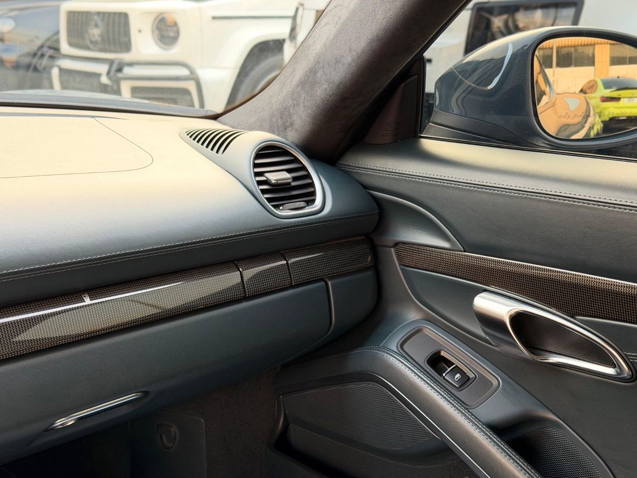 Porsche 718 Cayman Std 2.0L A/T