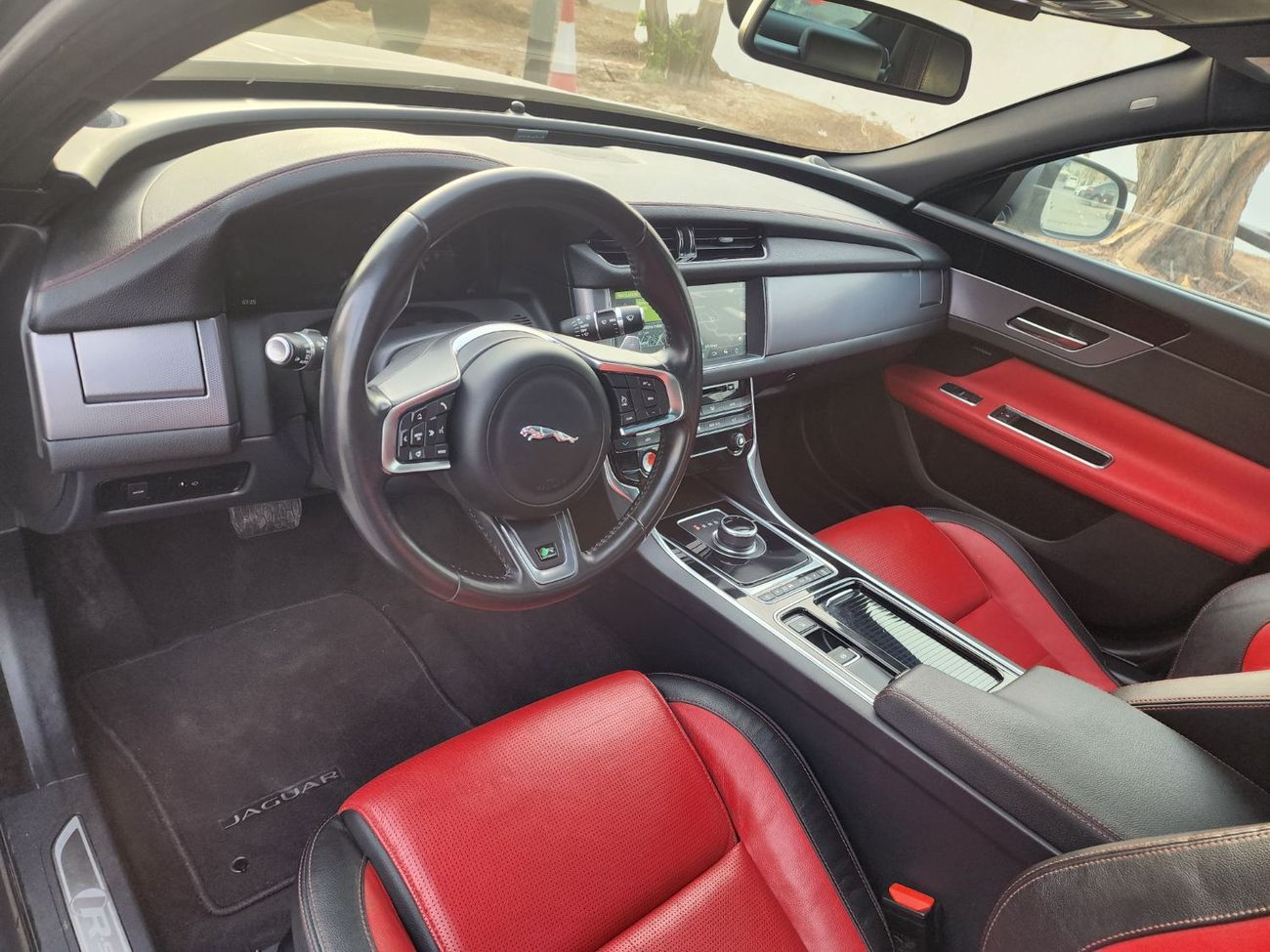 Jaguar XF Jaguar XF25t 2018 (R Sport Package - Black Edition)   Well maintained and taken care of   In Amazing