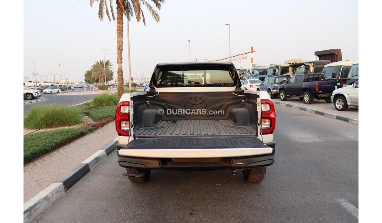 تويوتا هيلوكس D/cab P/up 4x4 2.8L Diesel - A/T - 24YM - GR - WHT_BLK (EXPORT OFFER)
