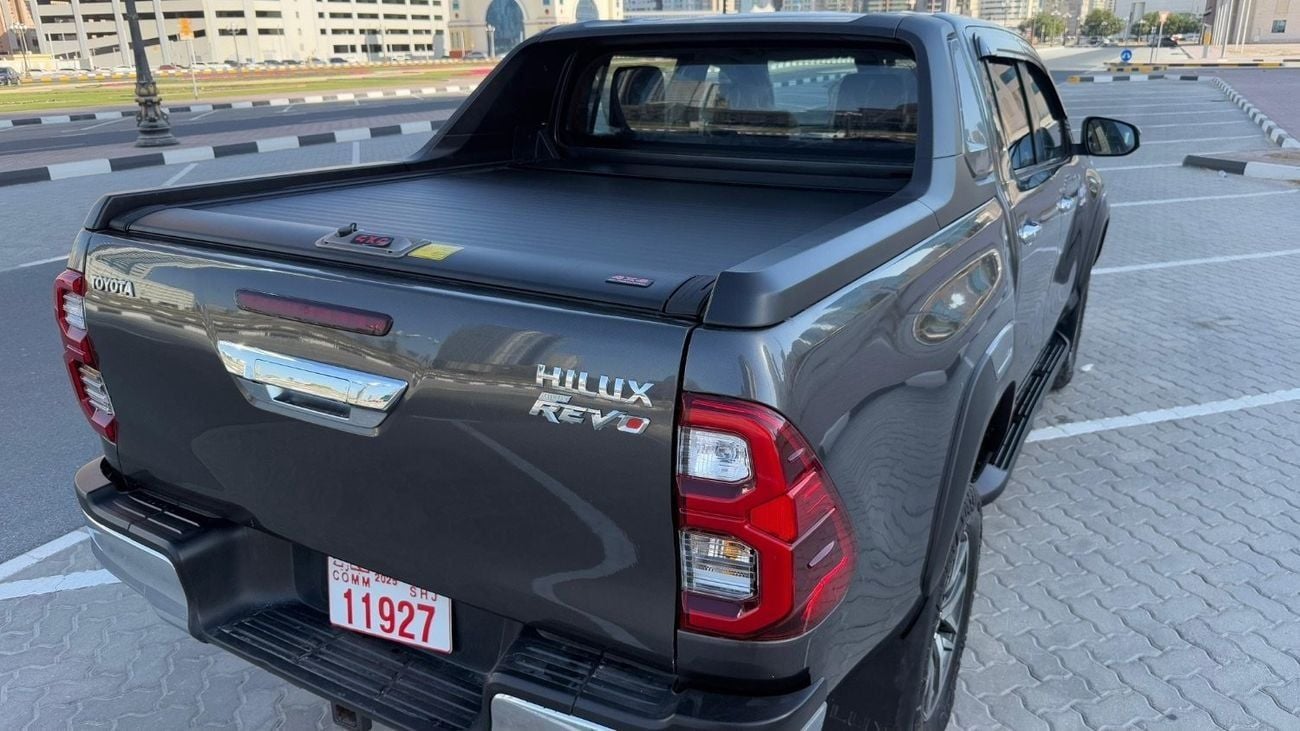 Toyota Hilux ADVENTURE Toyota hilux 2020 SR5 full option RHD diesel