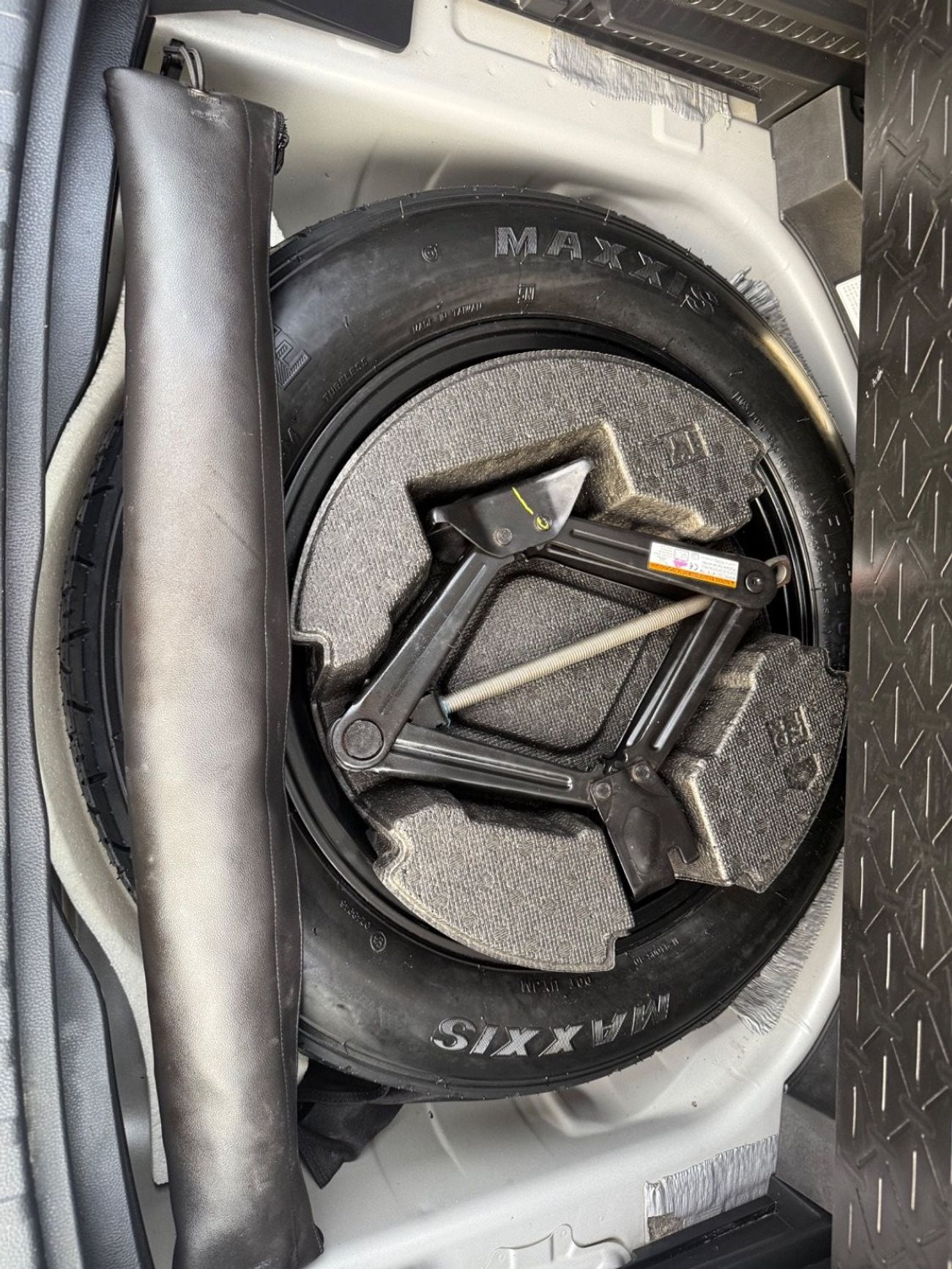 Toyota RAV4 2022 XSE HYBRID PANORAMA 360 CAMERAS VIP CAR US SPEC