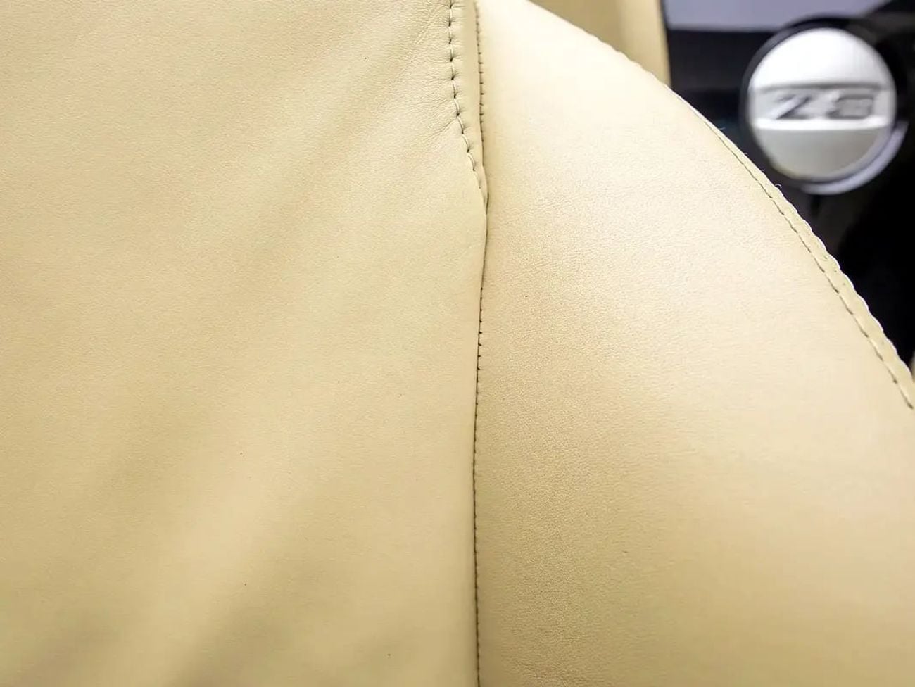 BMW Z8 MW | | GCC Spec Manual Transmission - Classic Roadster