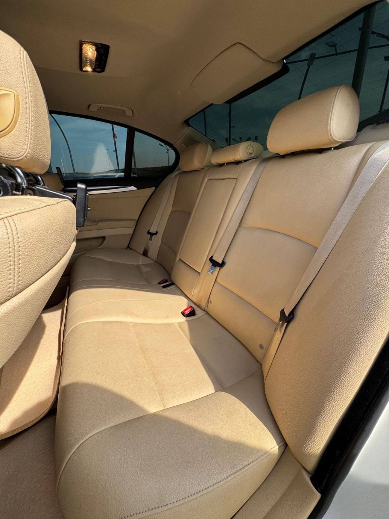 بي أم دبليو 530i Exclusive 2.0L