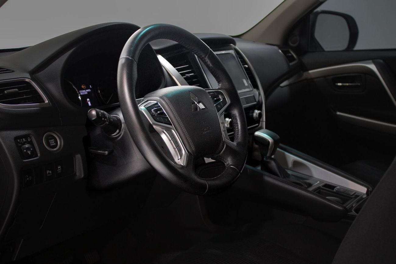 Mitsubishi Montero MIDLINE 3.0 2WD