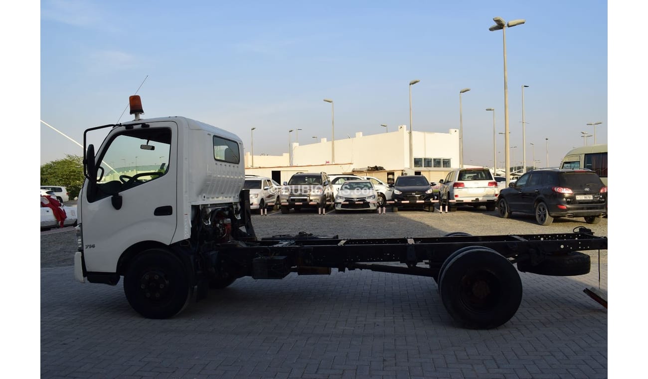 Hino 300 Hino 714 Cab chassis, model:2016. Only done 53000 km