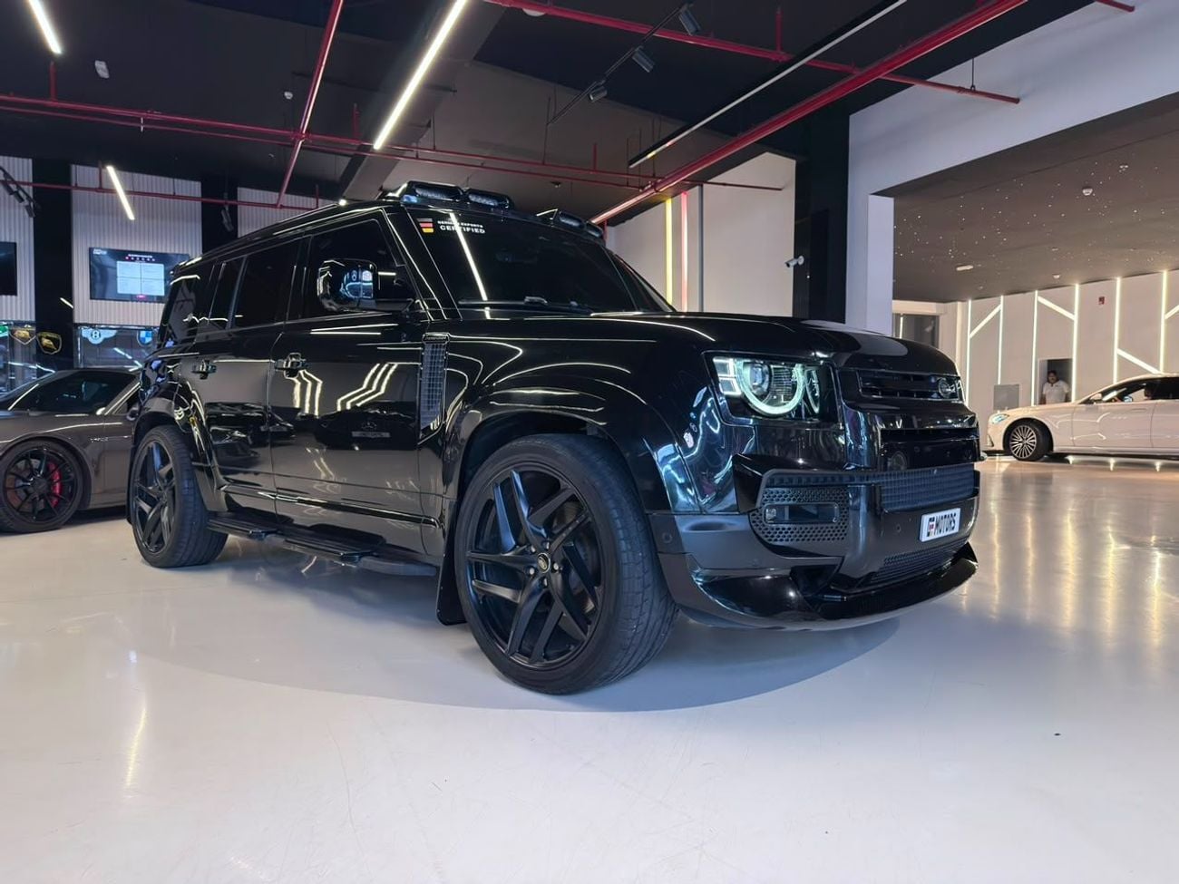 Land Rover Defender 110 HSE P400 2023 Defender P400 HSE | Original Urban Widetrack Kit | Low Mileage