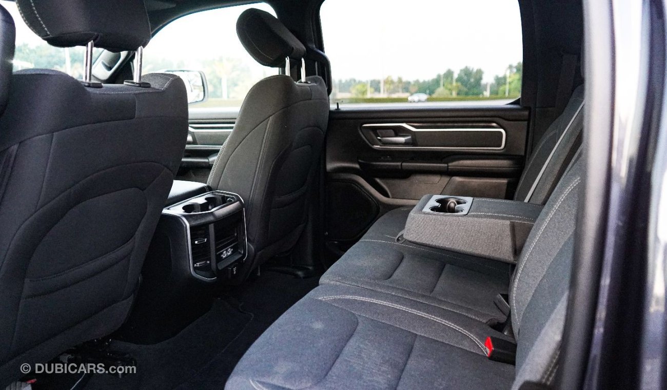 RAM 1500 Description DODGE RAM BIGHORN 2021  INTERIOR DESIGN  AUX audio in Air conditioning Bluetooth system 