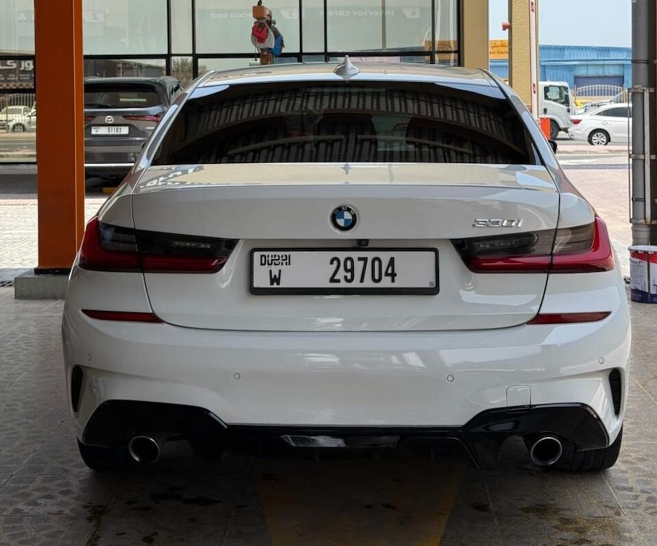 BMW 330i Exclusive 2.0L (255 HP)