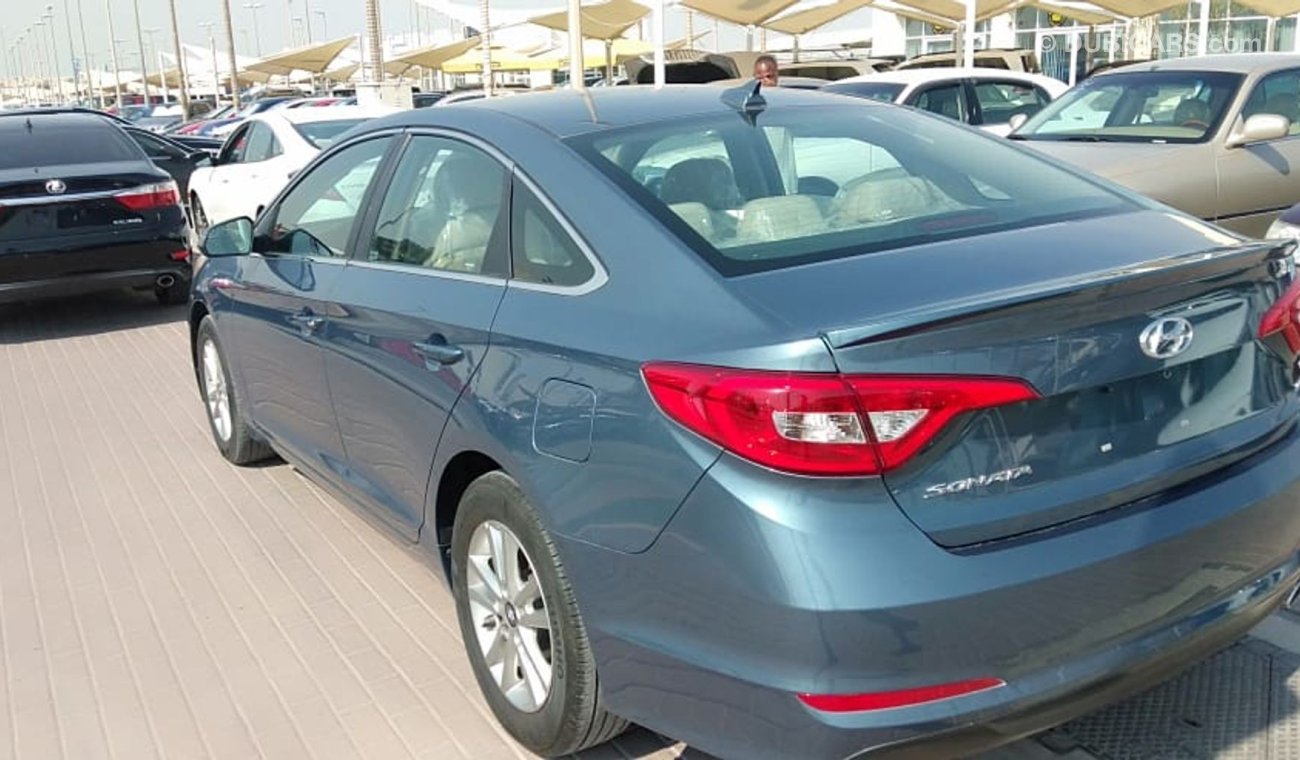 Hyundai Sonata SE - Very Clean Car