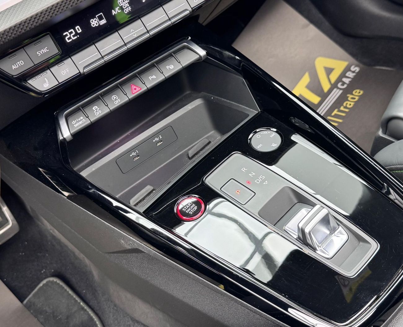 أودي RS3 TFSI quattro 2.5L Sportback 2022 Audi RS3 Quattro Hatchback, Full Audi Service History, Warranty, Ex