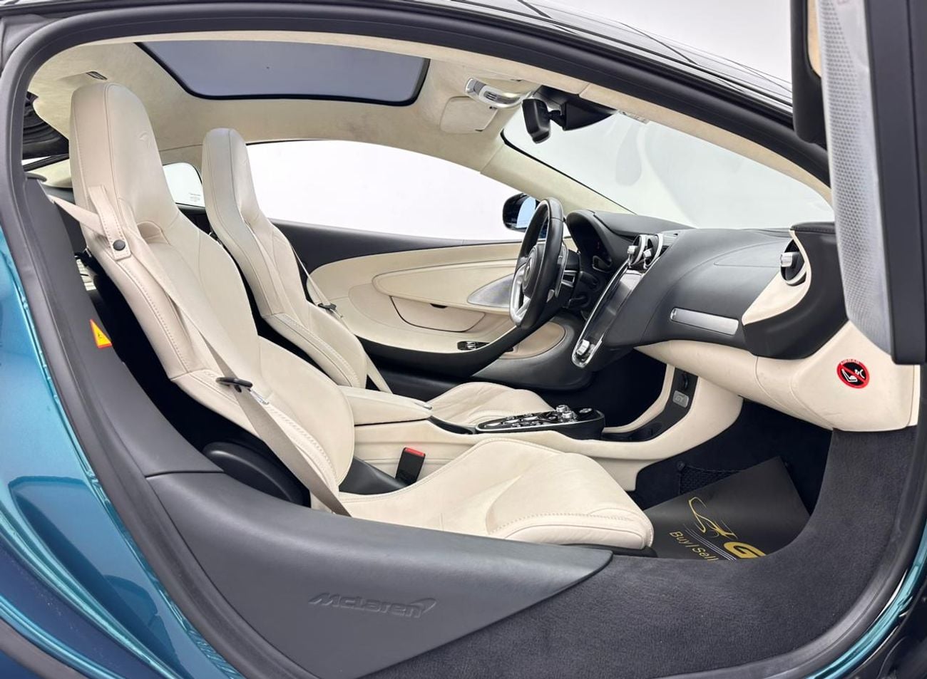 McLaren GT 2023 McLaren GT, 02/2027 McLaren Warranty + Service Contract, McLaren Full Service History, GCC