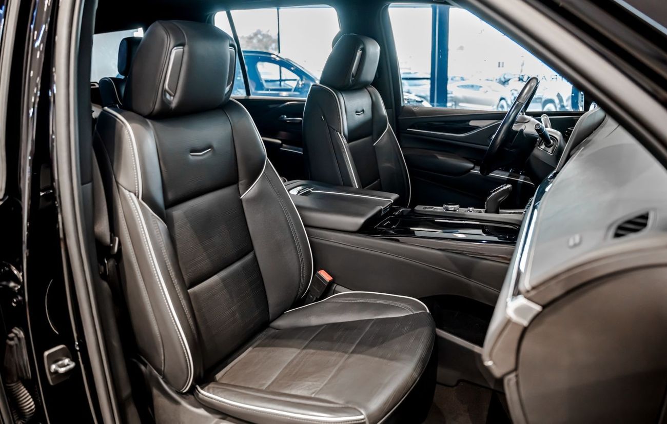 Cadillac Escalade 2022 Cadillac Escalade Sport Platinum, 2026 Agency Warranty, 2027 Agency Service Contract, Low KMs,