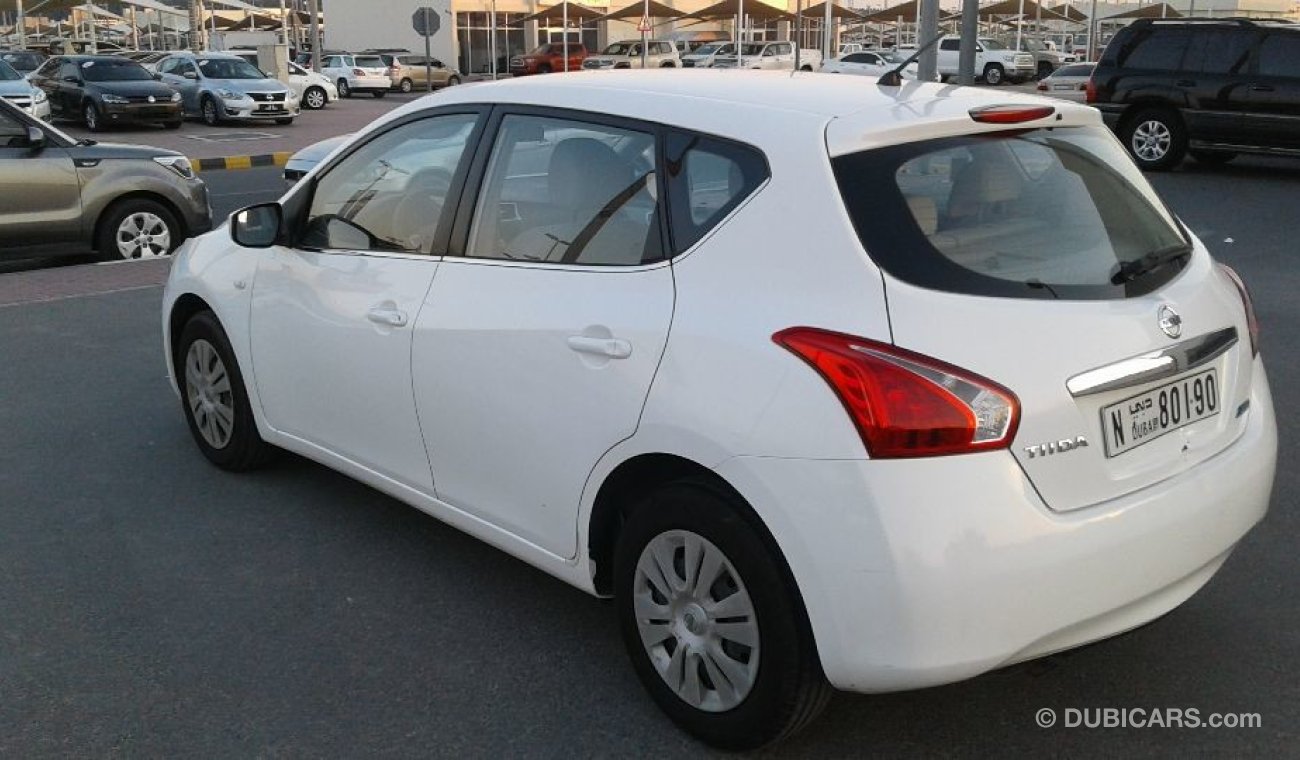 Nissan Tiida 2014