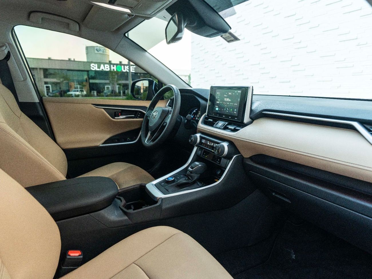 Toyota RAV4 AED 2,327 PM • RAV 4 HYBRID VXR • ONLY 11,500 KMS • OFFICIAL AL FUTTAIM MOTORS TOYOTA WARRANTY