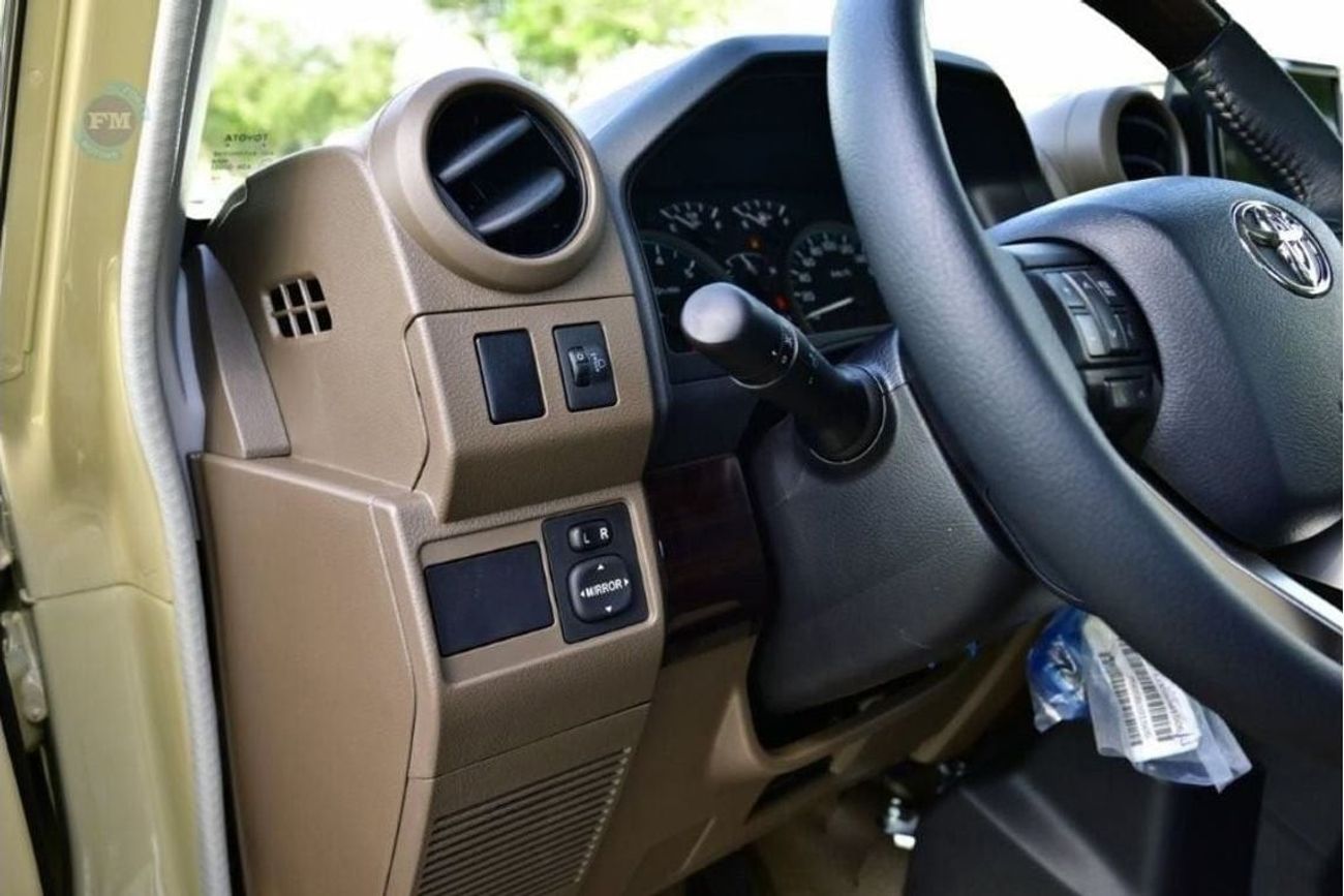 Toyota Land Cruiser Pick Up Single Cab DLX 4.0L Petrol 4WD Automatic