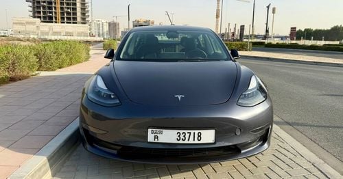 Tesla Model 3 Rear-Wheel Drive