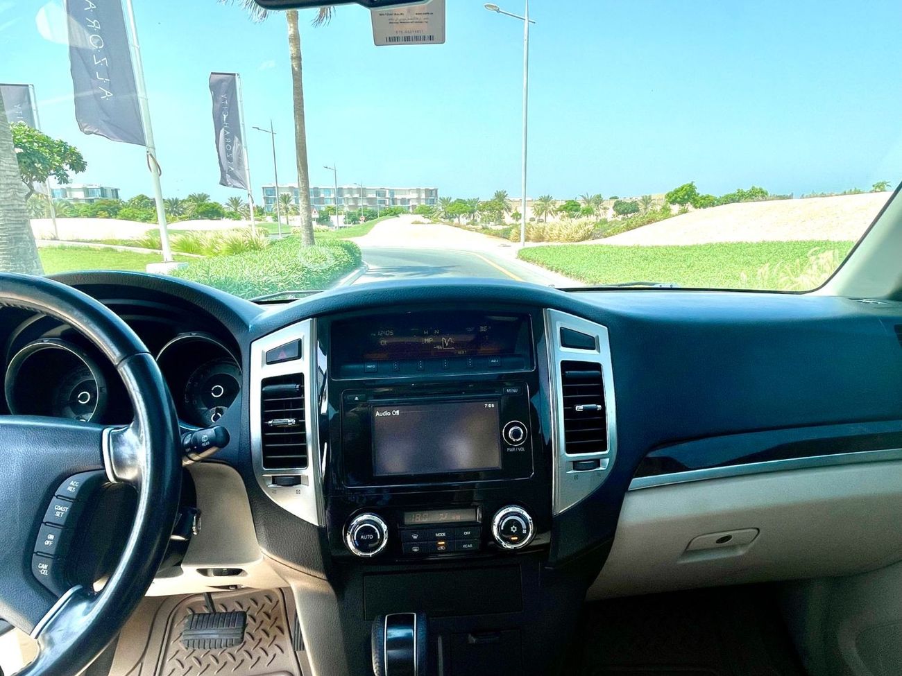 Mitsubishi Pajero GLS Mid Banking facilities without the need for a first payment