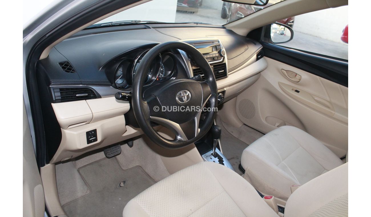 تويوتا يارس 1.5L SE 2014 MODEL