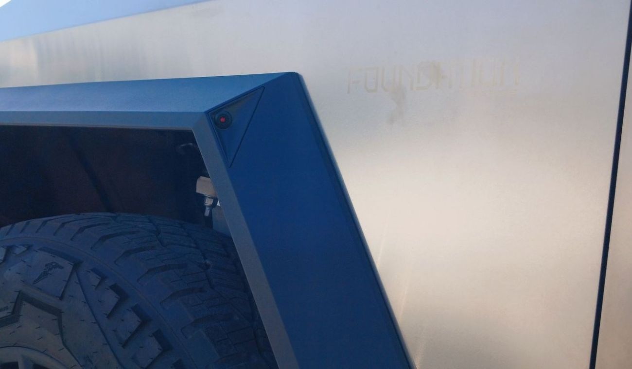 Tesla Cybertruck FOUNDATION SERIES AWD Tesla Cybertruck Foundation Series electric pickup truck 2024YM