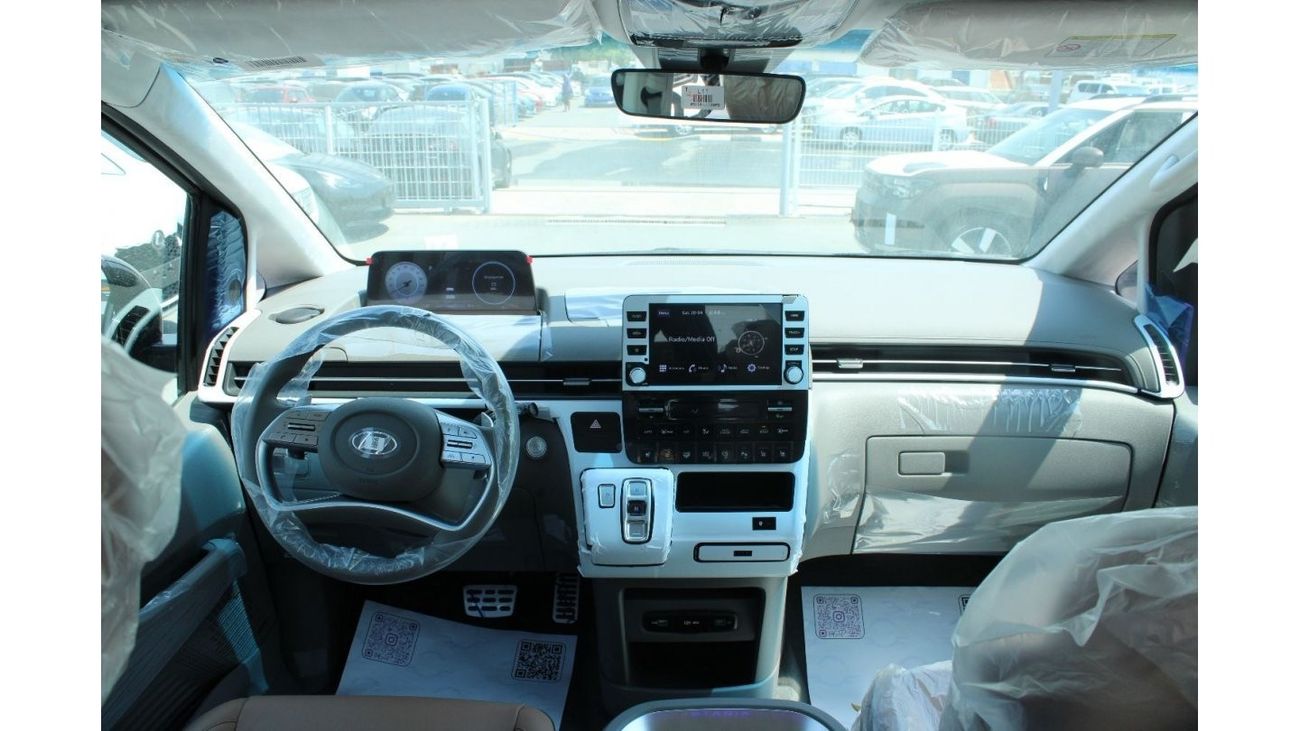 هيونداي ستاريا HYUNDAI STARIA 3.5L ROYAL 9 SEATER WHITE COLOR AVAILABLE