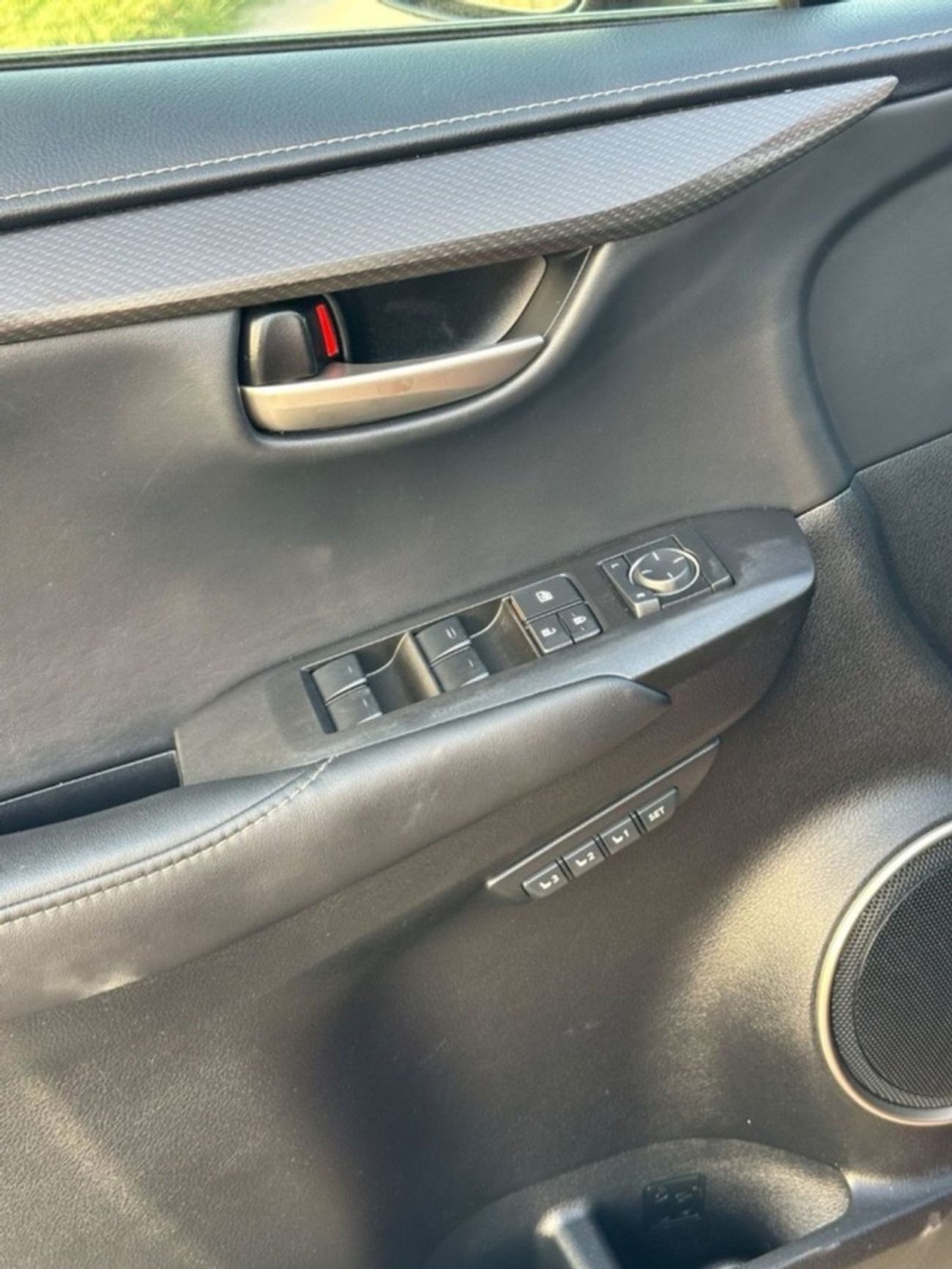 Lexus NX200t Premier 2.0L 4WD sunroof Full Option