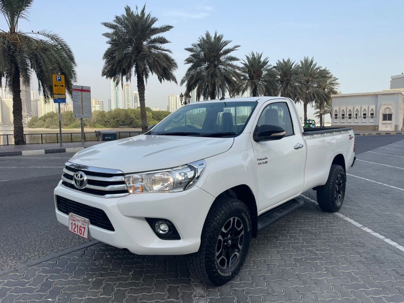 تويوتا هيلوكس Pickup 2017 Model RHD Diesel Engine Manual Transmission Very clean and Perfect Condition
