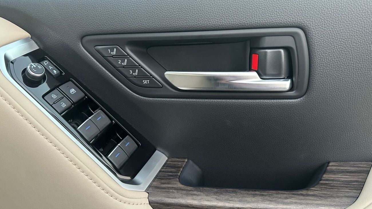 Toyota Land Cruiser 2024 TOYOTA LAND CRUISER SAHARA V6