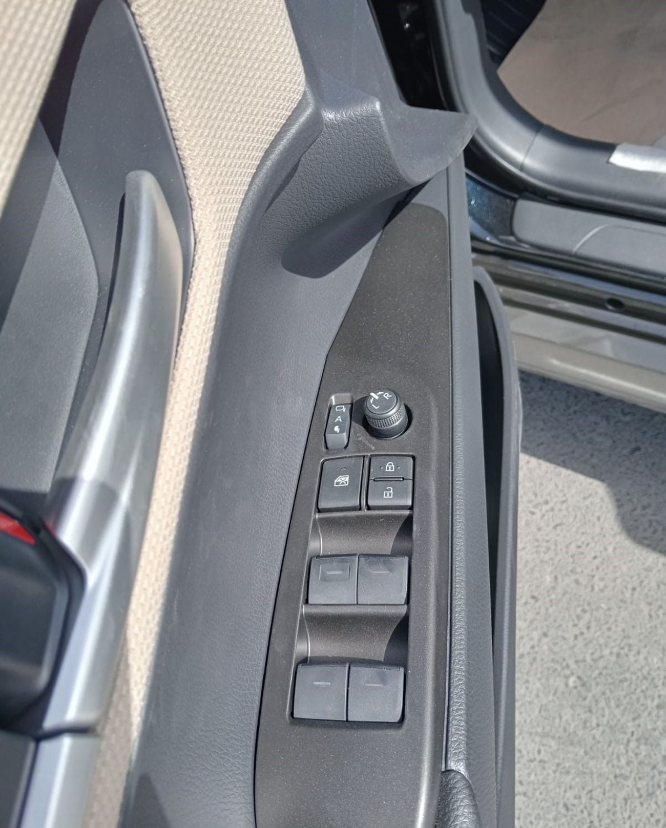 Toyota Camry Toyota Camry 2.5L hybrid 2025 basic