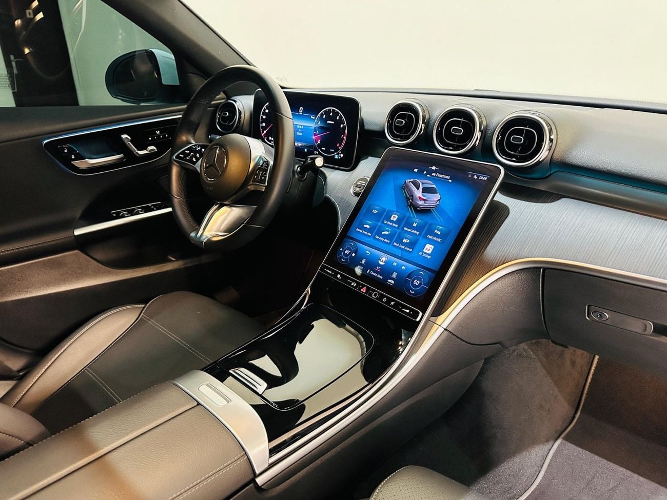 مرسيدس بنز C 300 Full options