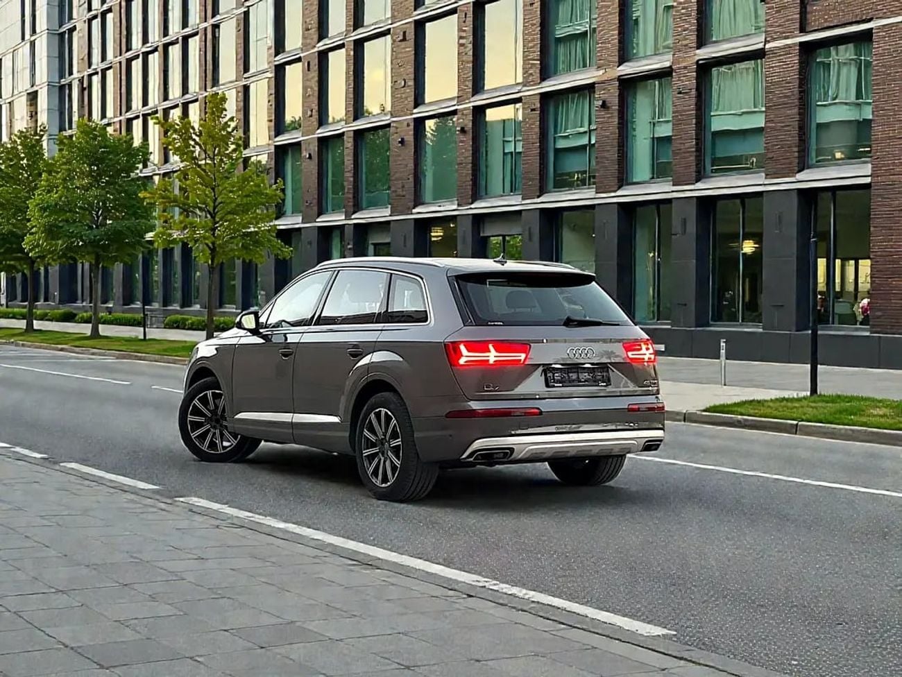 Audi Q7 1,908 P.M | 45 TFSI Quattro | GCC Specs | Well Maintained