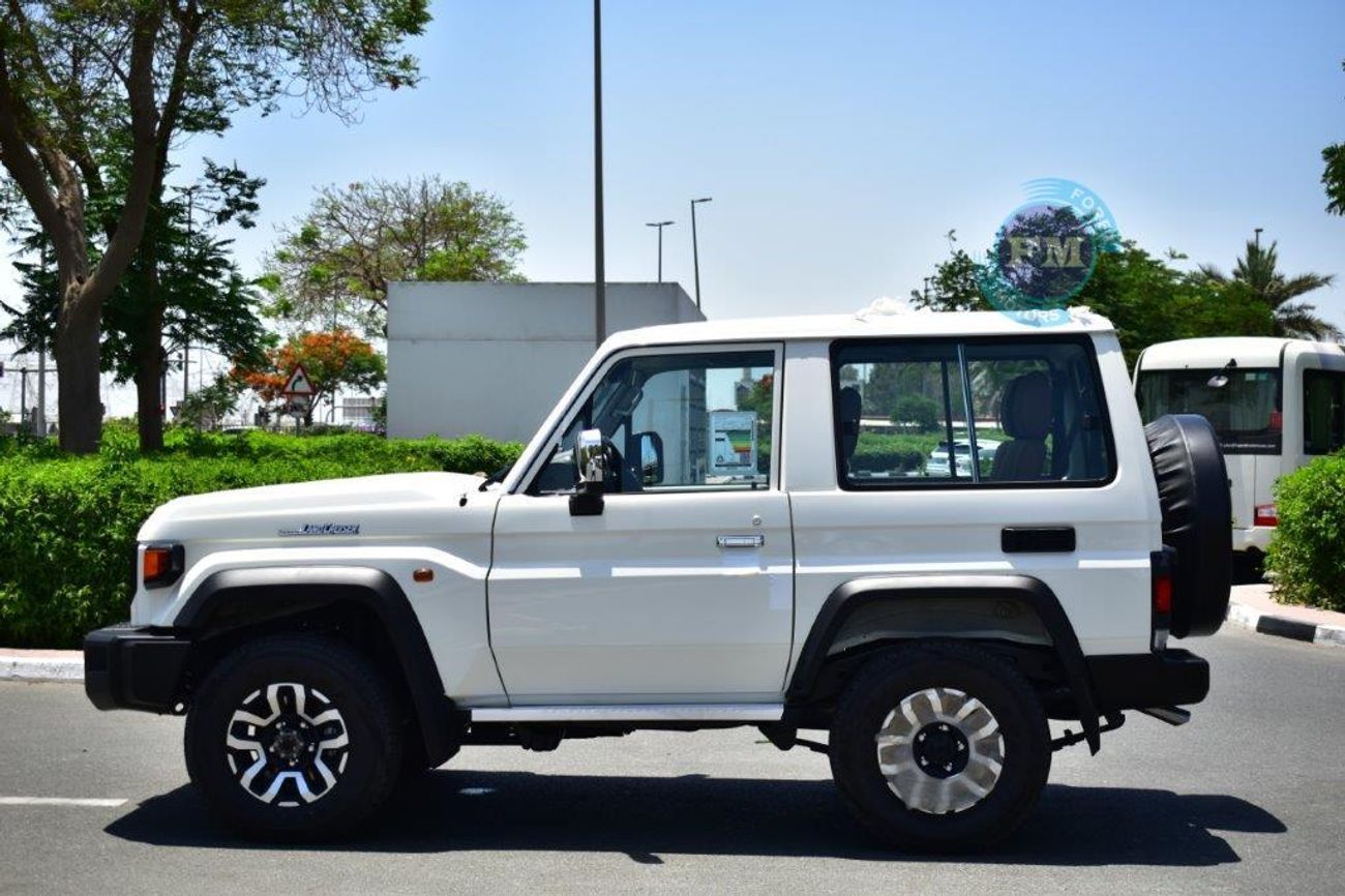 تويوتا لاند كروزر 70 71 Short Wheel Base SDLX 2.8L Diesel 4WD 5 Seater Automatic