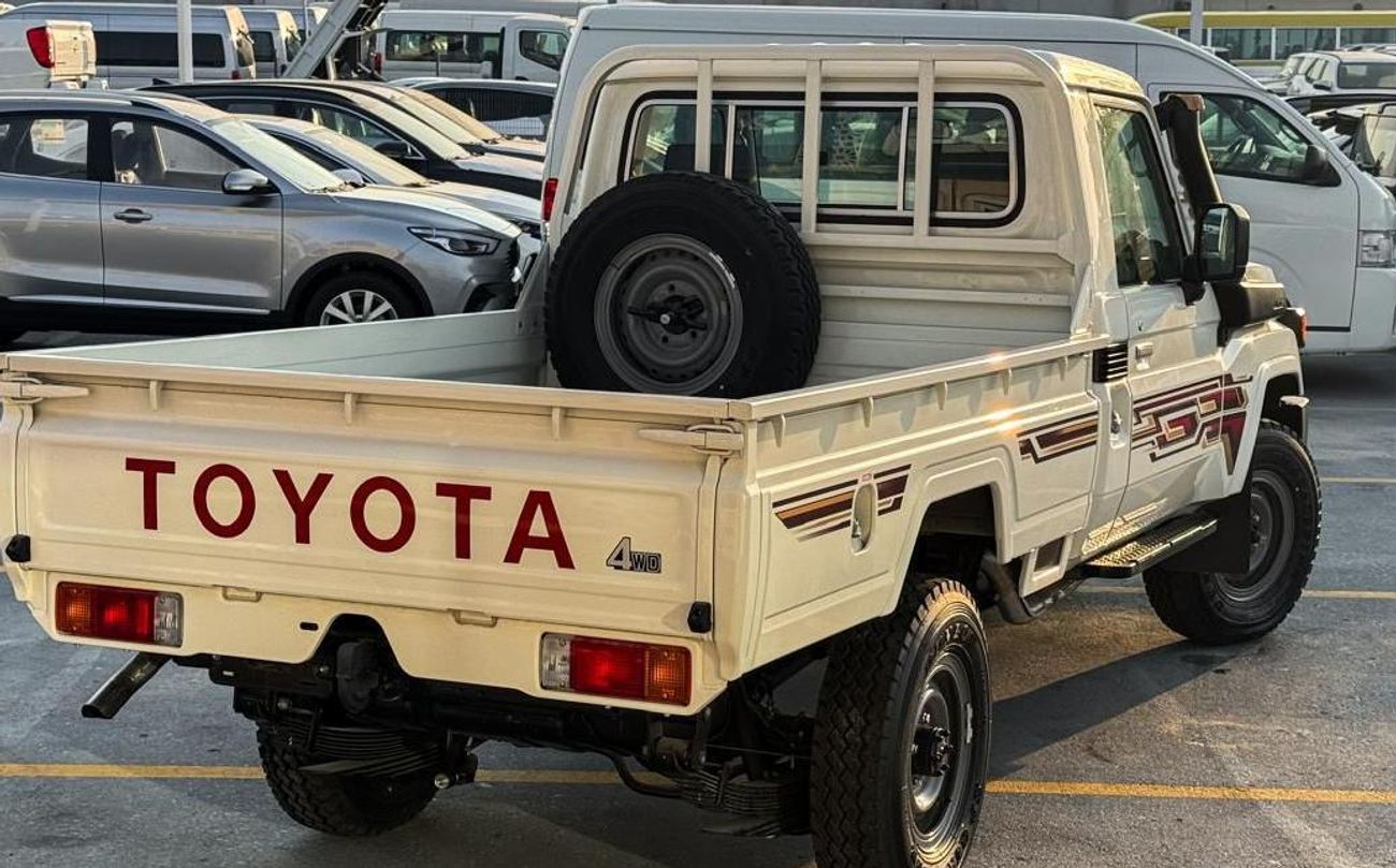 Toyota Land Cruiser Pick Up Landcruiser pickup LC79 single cabin,2024,diesel engine 4.2L, 6cylinders, manual gear,4x4