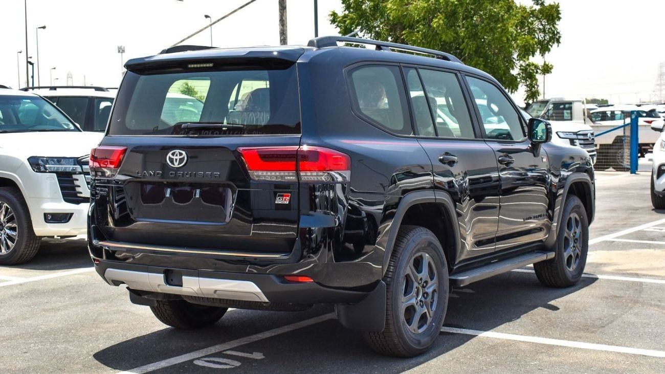 تويوتا لاند كروزر GR SPORT ECTAGR001 – 2026 TLC300 3.3L Diesel Auto Black with Red Interior