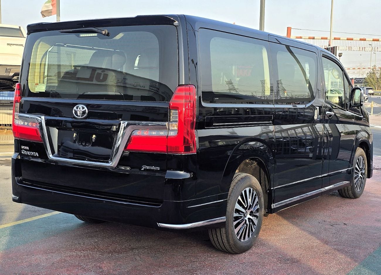Toyota Granvia Premium 2.8l Toyota Granvia Premium 2.8l Diesel A/T RWD 6 Seats Black color 2025 Model