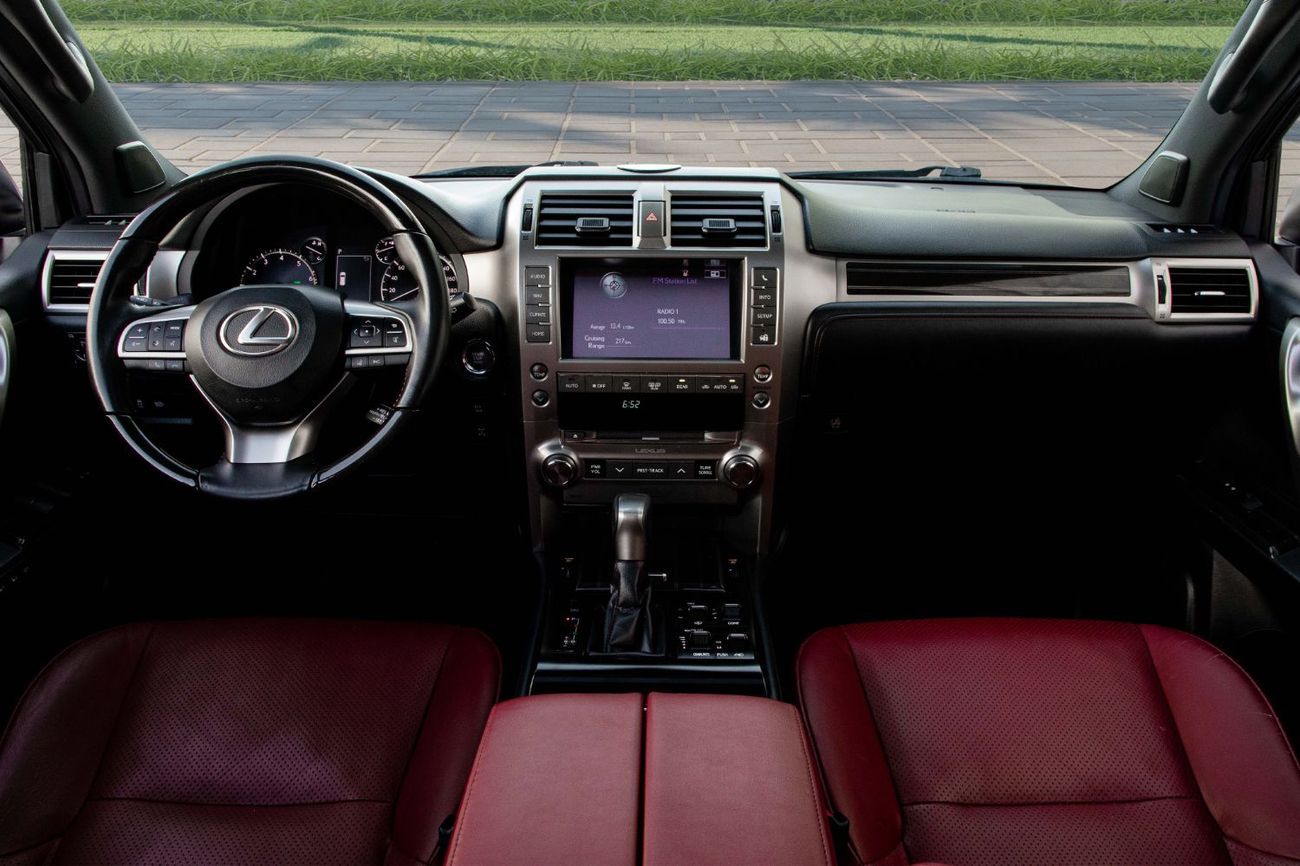 Lexus GX460 GX460 Platinum | 3,329 P.M  | 0% Downpayment | Low Mileage!