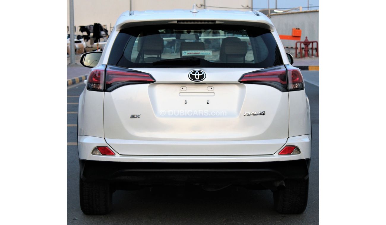 تويوتا راف ٤ تويوتا راف 4 2016 خليجي بحالة ممتازة بدون حوادث نظيفه جدا من الداخل و الخارج