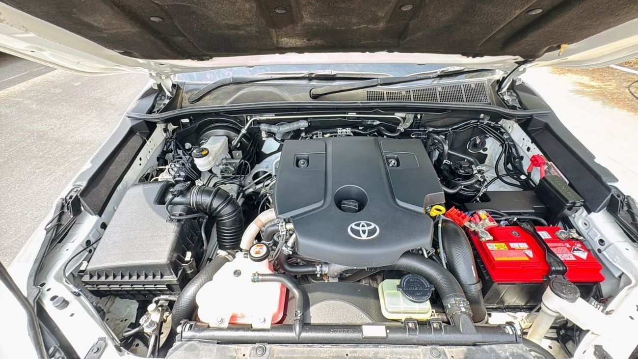 Toyota Hilux SINGLE CABIN | 4WD | 2.8L DIESEL ENGINE | AT | RIGHT-HAND-DRIVE