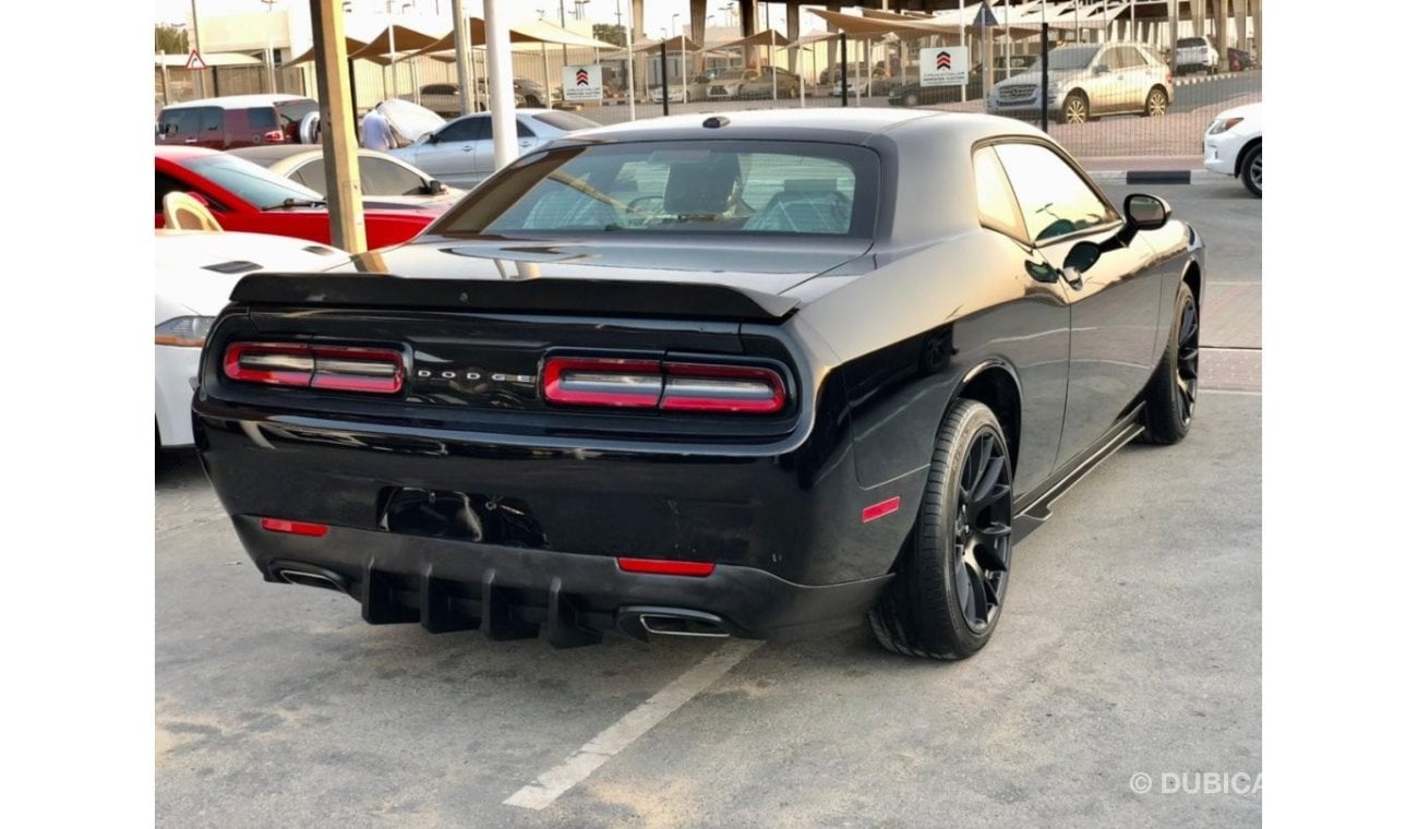 Dodge Challenger Dodge Challenger / SXT V6 3.6L / model 2019