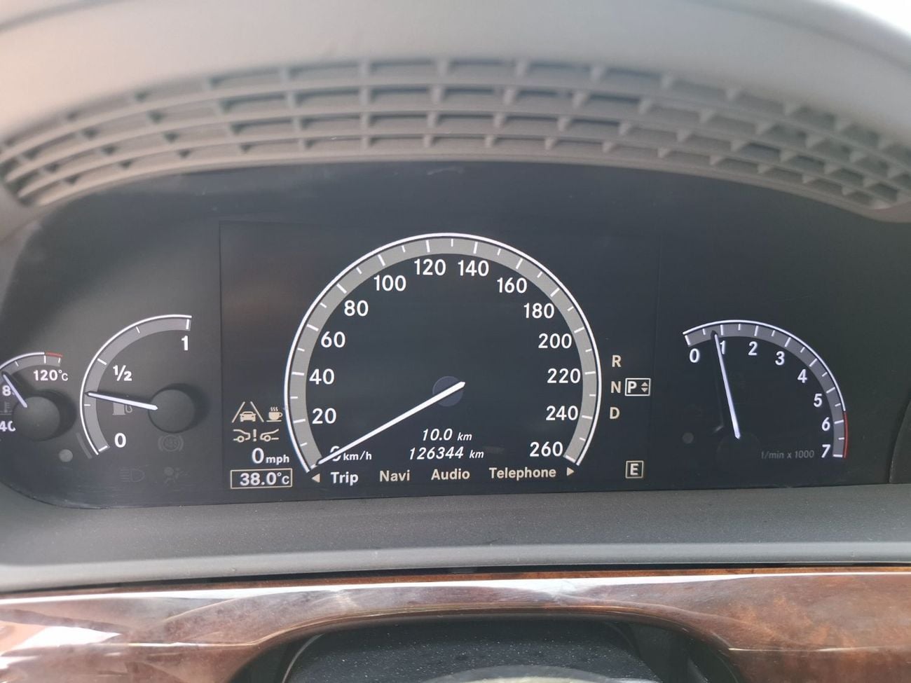 Mercedes Benz S600 Std 5.5L Mercedes-Benz S600 2012 full option